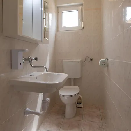 With Parking Space Pirovac, Sibenik - 25939 Appartamento