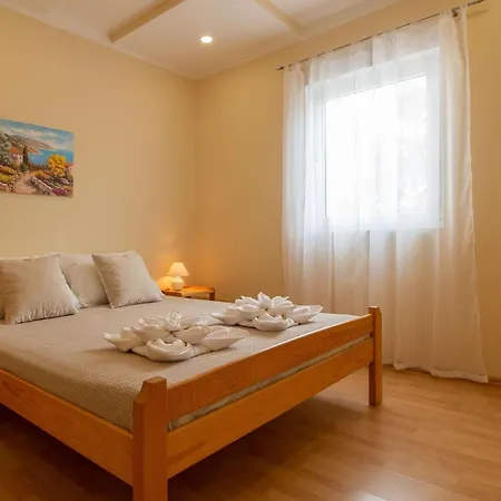 With Parking Space Pirovac, Sibenik - 25939 Appartement Pirovac