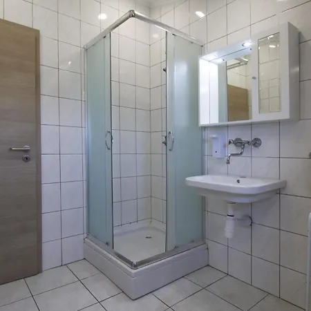 With Parking Space Pirovac, Sibenik - 25939 Appartement *