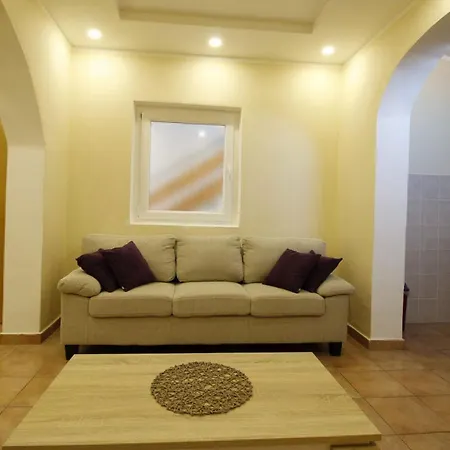Appartement With Parking Space Pirovac, Sibenik - 25939 Pirovac